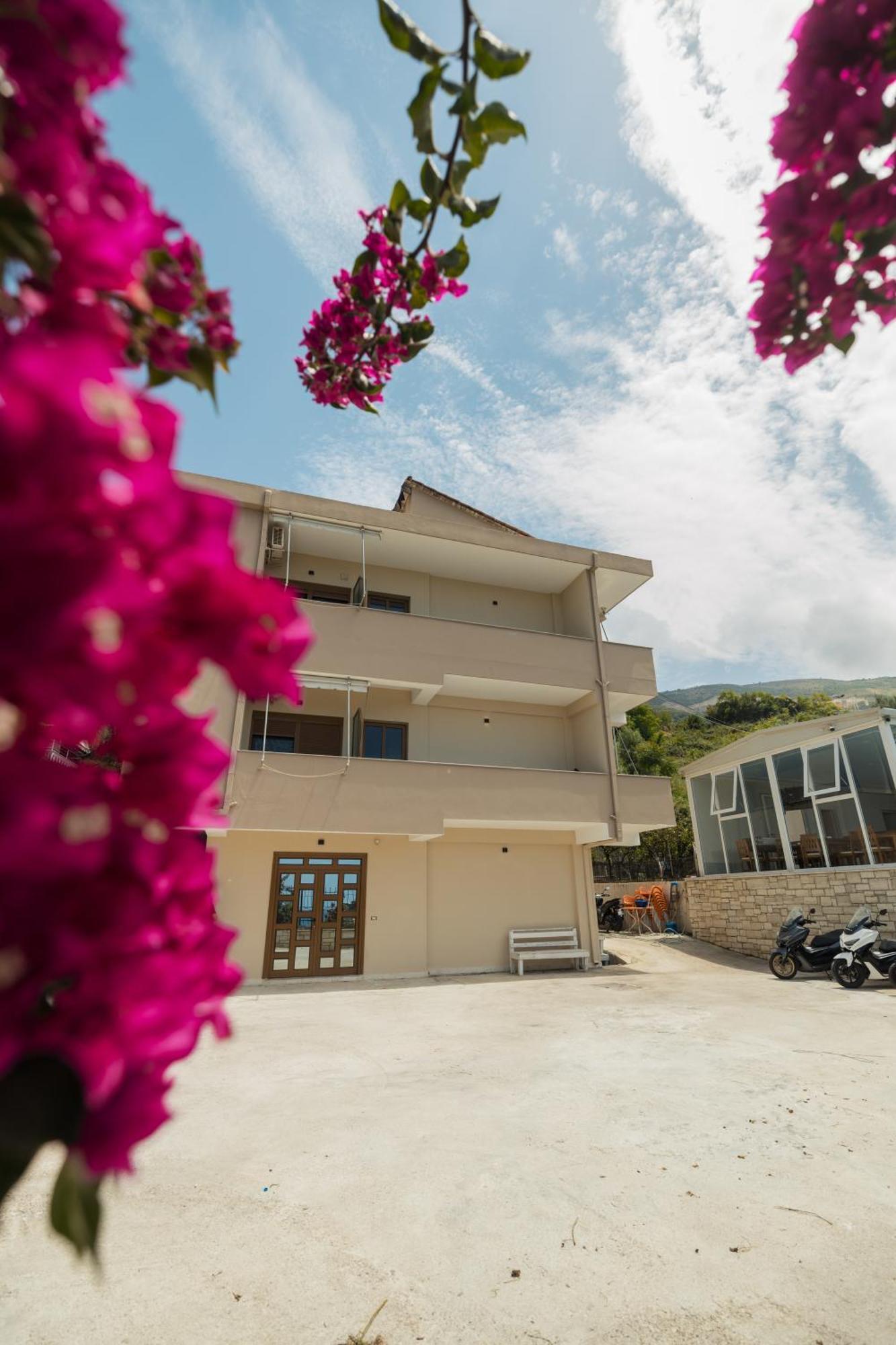 Voyage Villa Vlorë Exterior foto